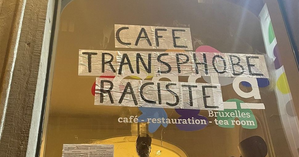 Café Laïque - Transphobe Raciste